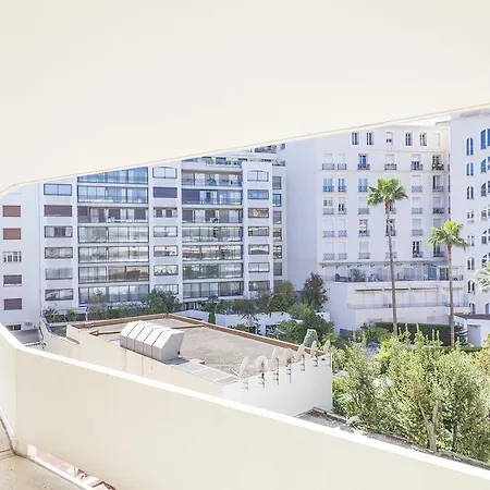 Superb Croisette Daire *